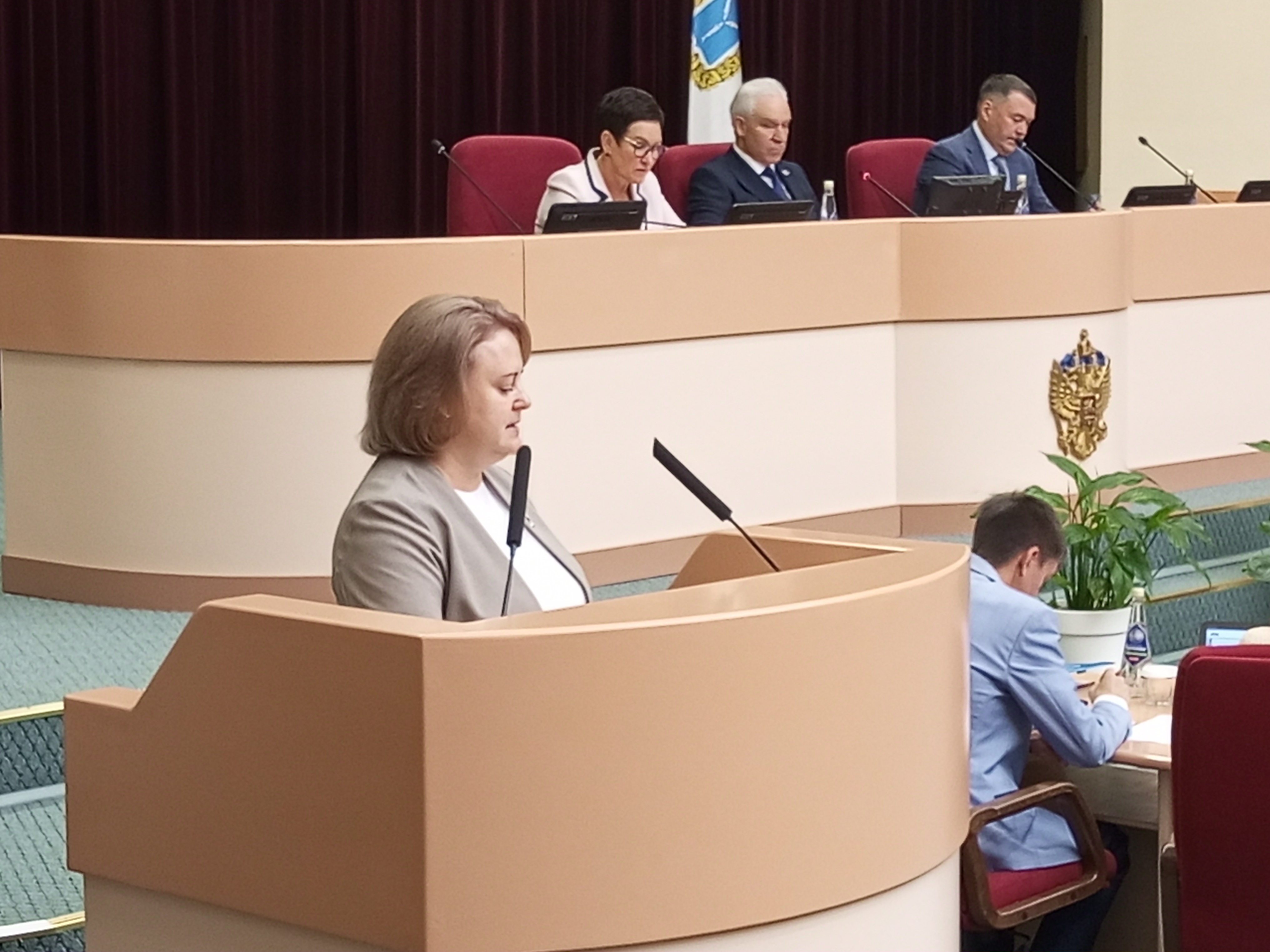 Защищать права саратовских детей будет экс-глава комиссии по делам несовершеннолетних
